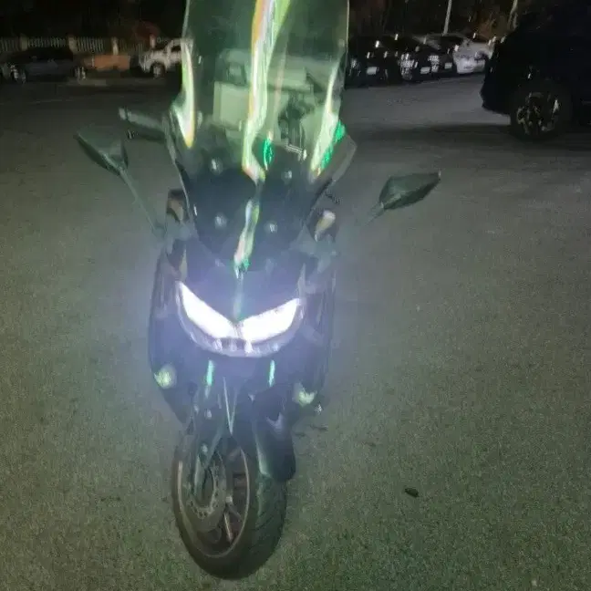 nmax125cc 22년식 팝니다