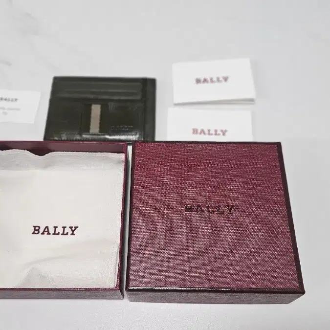 발리(Bally) 카드 지갑