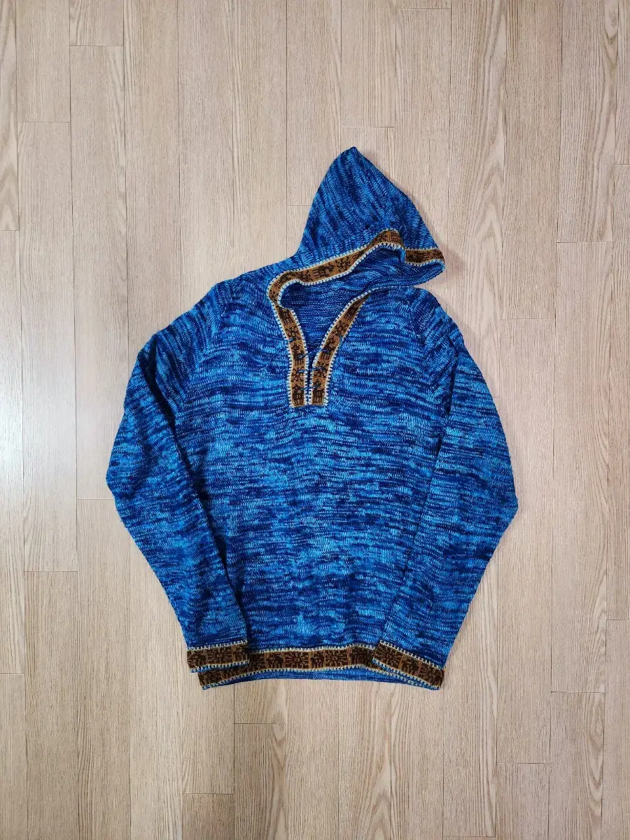 Handwork Oriental Hooded Knit