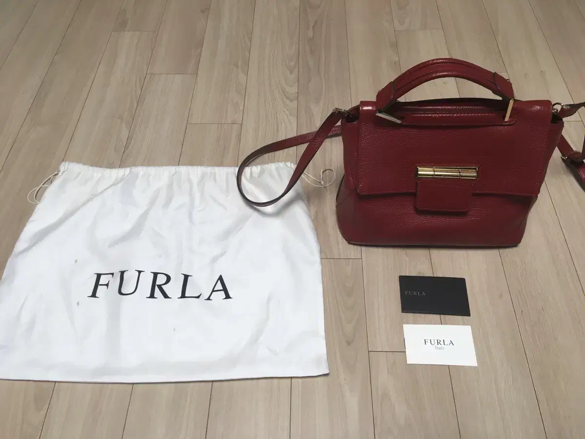 furla 가방 판매합니다!