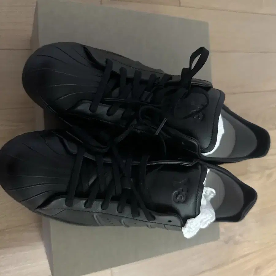 y-3 슈퍼스타 270