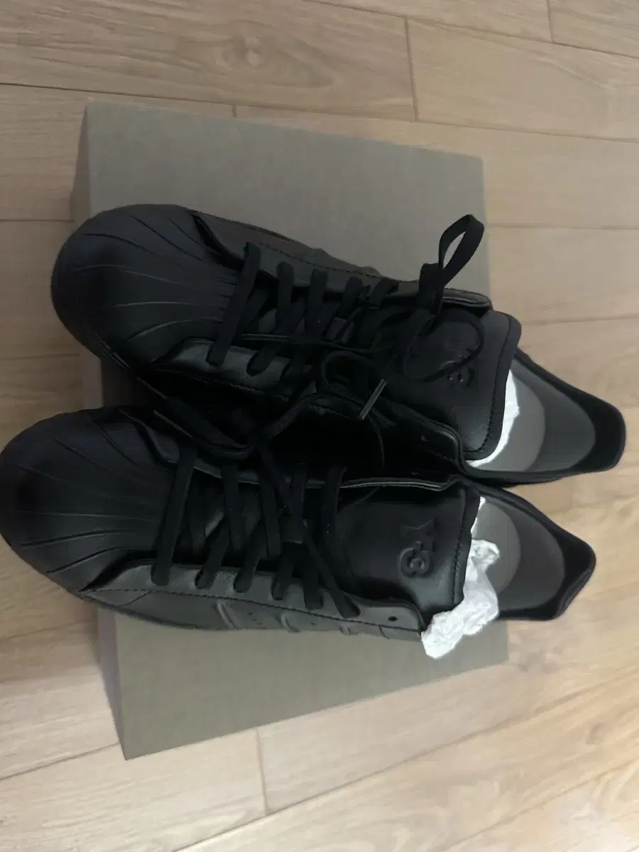 y-3 슈퍼스타 270