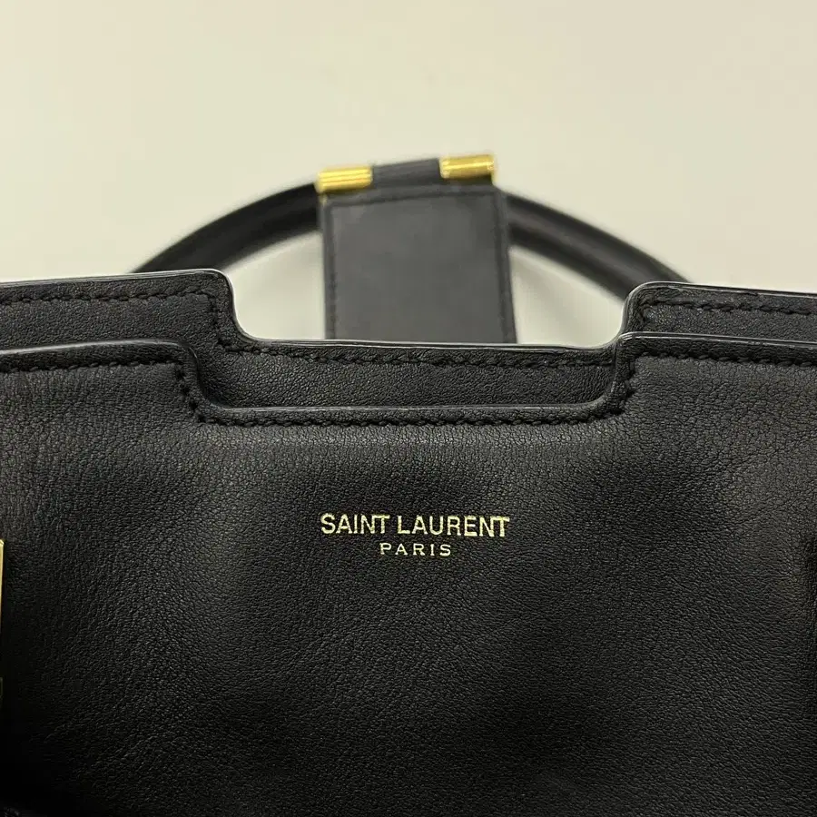 Saint Lauren YSL 생로랑 뉴 카바시크 토트백 블랙