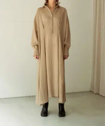 [새상품급]OUTERSUNSET 울 거즈 볼륨 원피스 헤노미 에미리