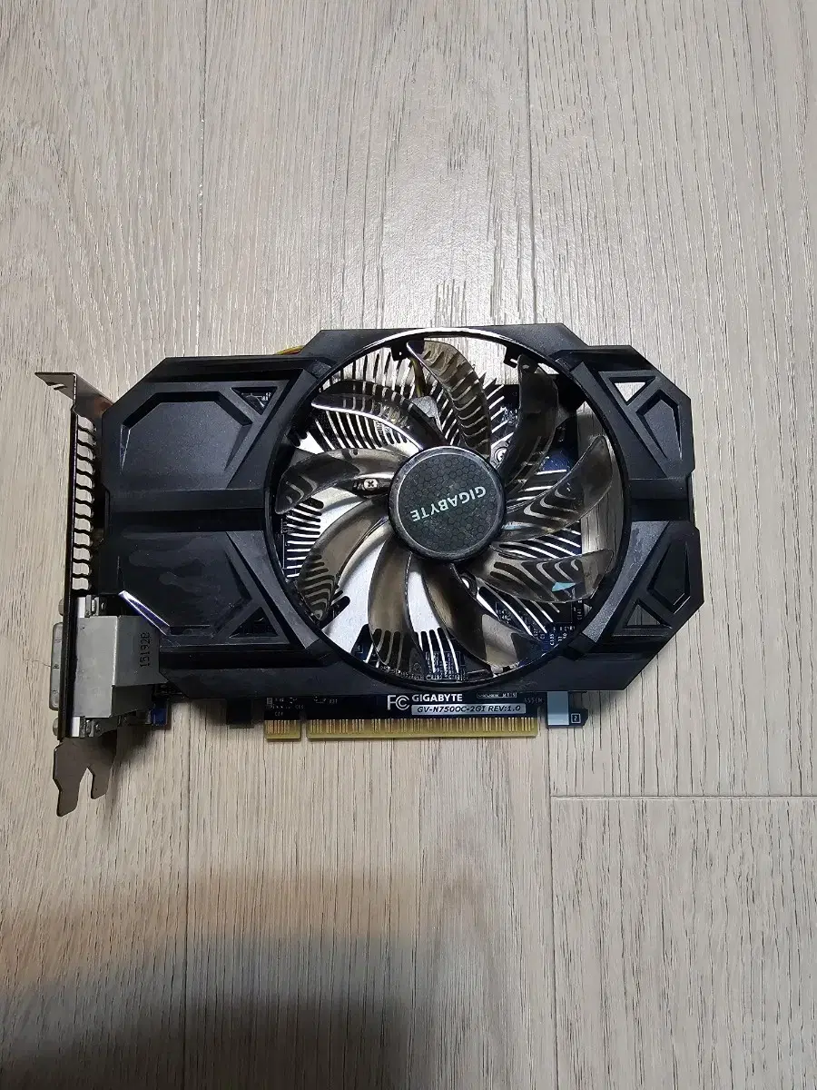 기가바이트 엔비디아 지포스 GTX750 2GB 그래픽카드