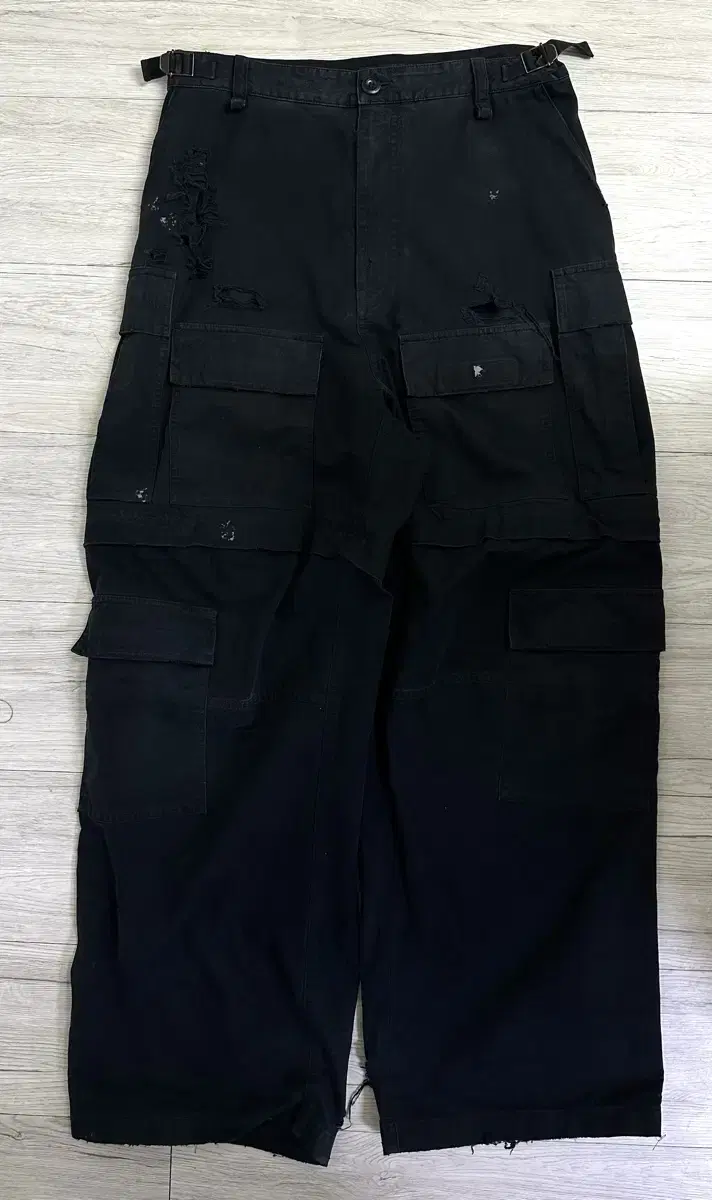 (Size:46-s) 발렌시아가 디스트로이드 라지 카고 팬츠