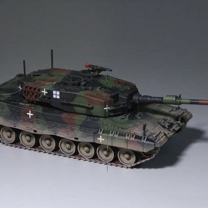 1/72 우크라이나 육군 레오파드2A4 탱크모형