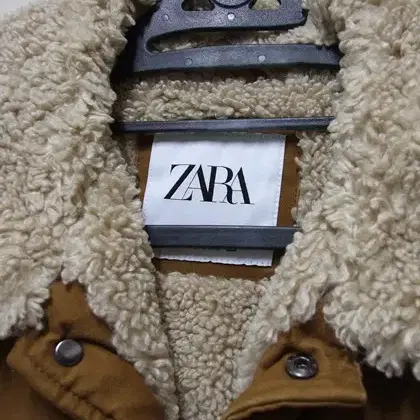 자라 ZARA 뽀그리퍼안감배색 면점퍼 택L