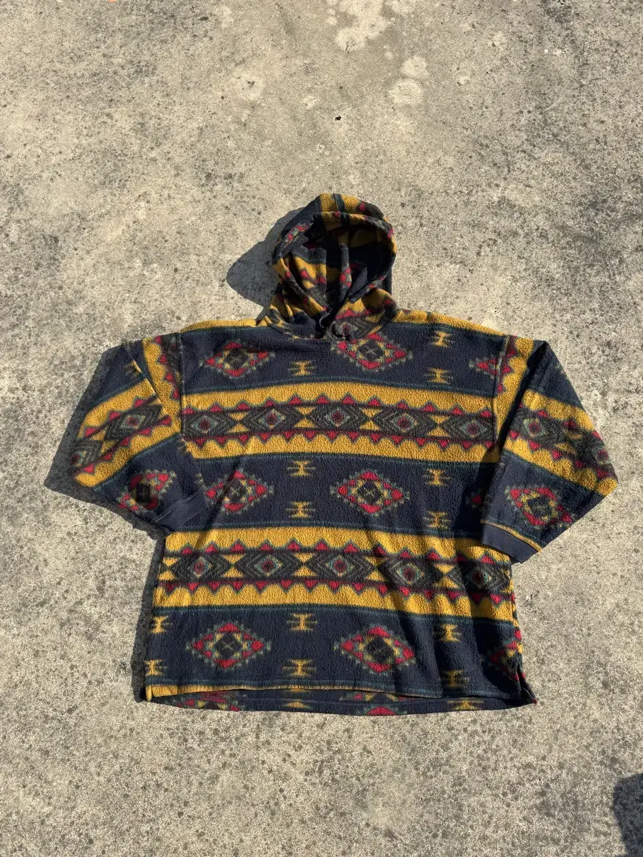 90s aztec fleece hoodie