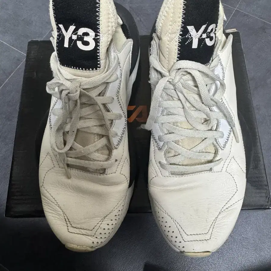 Y-3 Kaiwa Lowtop Sneakers White