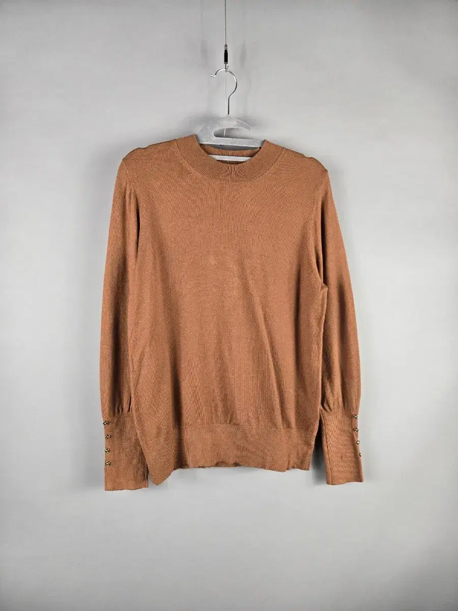 [Free shipping] Edge 66 Women's Wrist Button Long-Sleeved Knit Brown