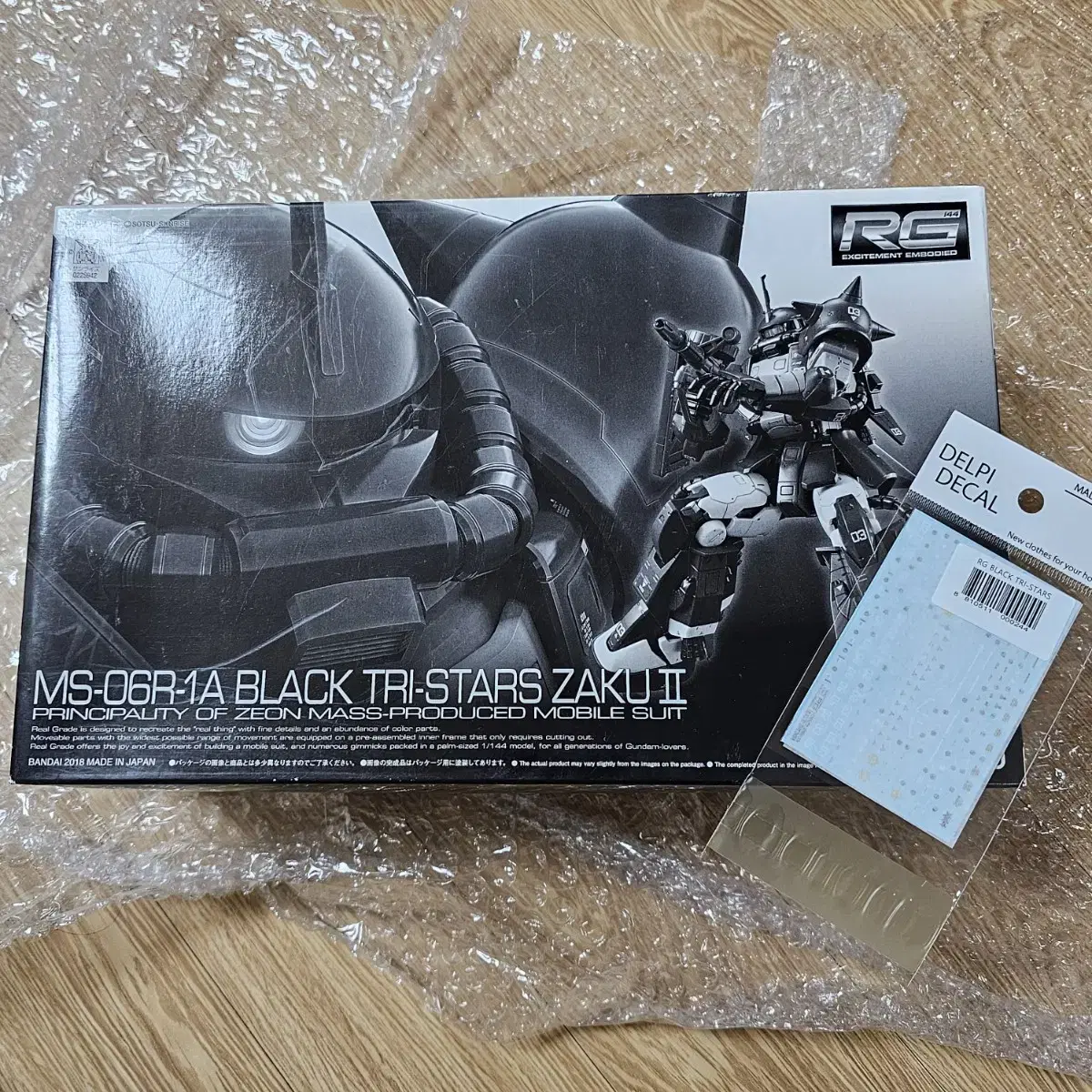 RG Black Smoked Meaty Zaku2 Unsealed+Delphi Decal