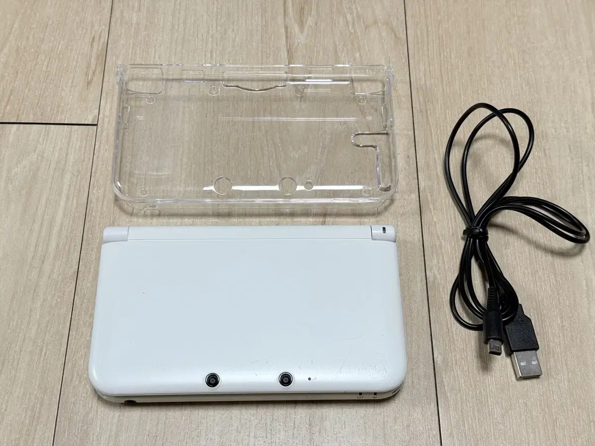 닌텐도 3DS XL 화이트 본체(수리 필요)