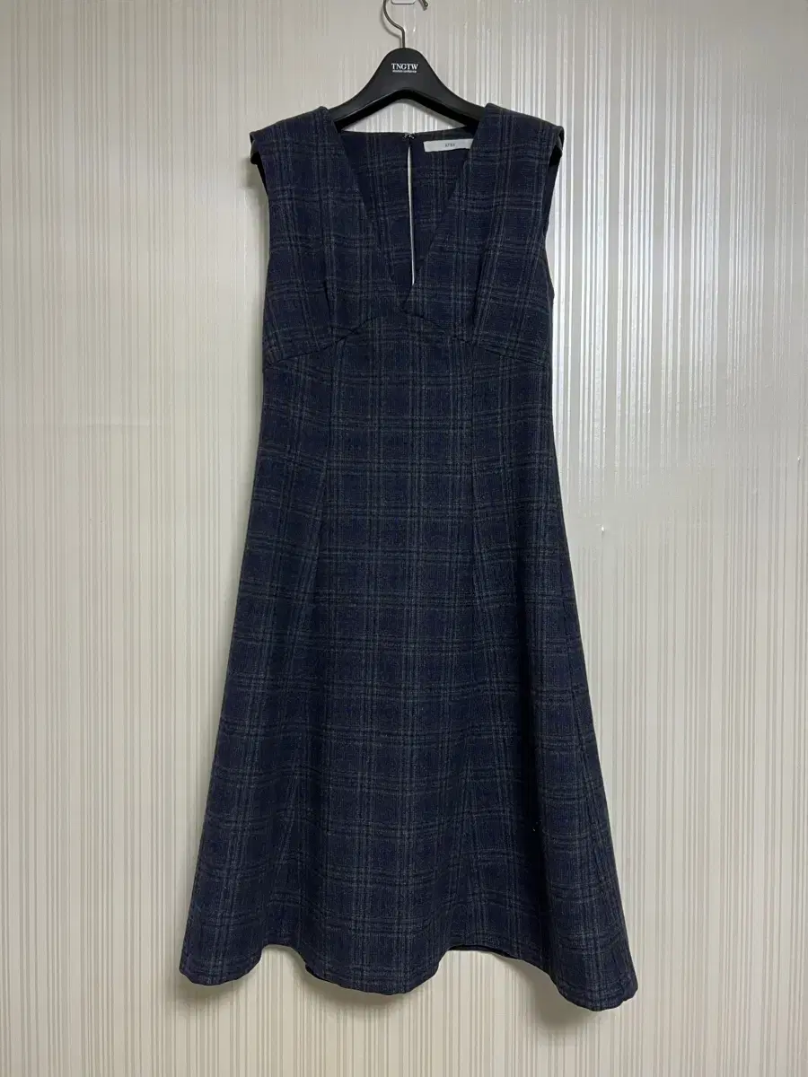 High Quality DesignerBrand Atre Wool Check ONEPIECE