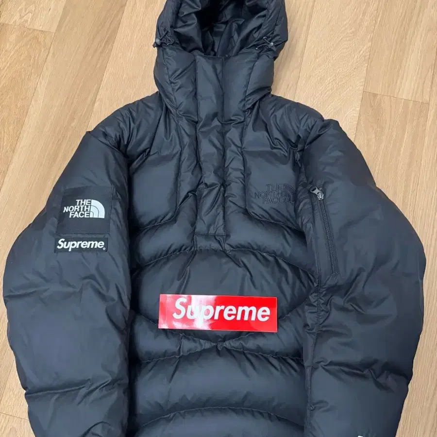 Supreme x The North Face 800