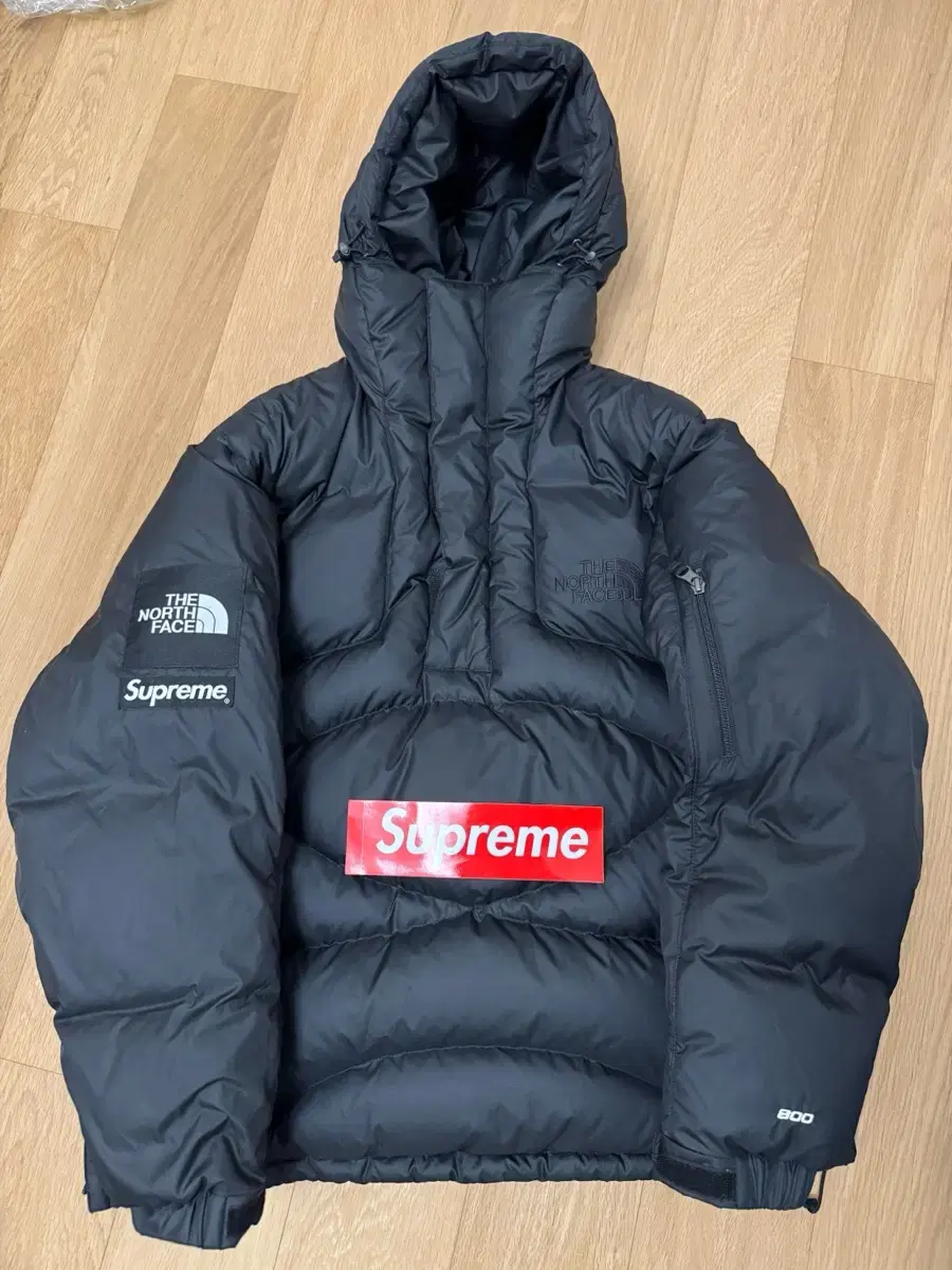 Supreme x The North Face 800