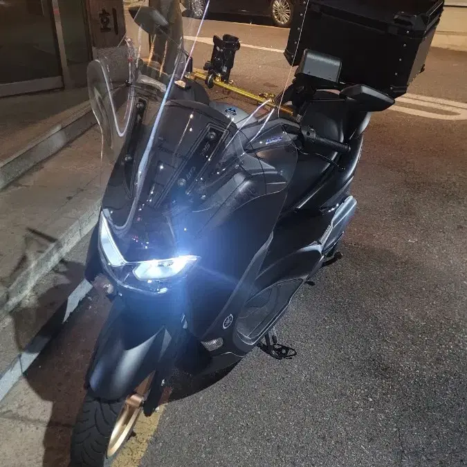 nmax125 블랙 팝니다.