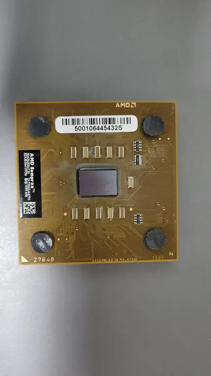 AMD 셈프론 SDA2400 DUT3D 옛날 cpu 팝니다.