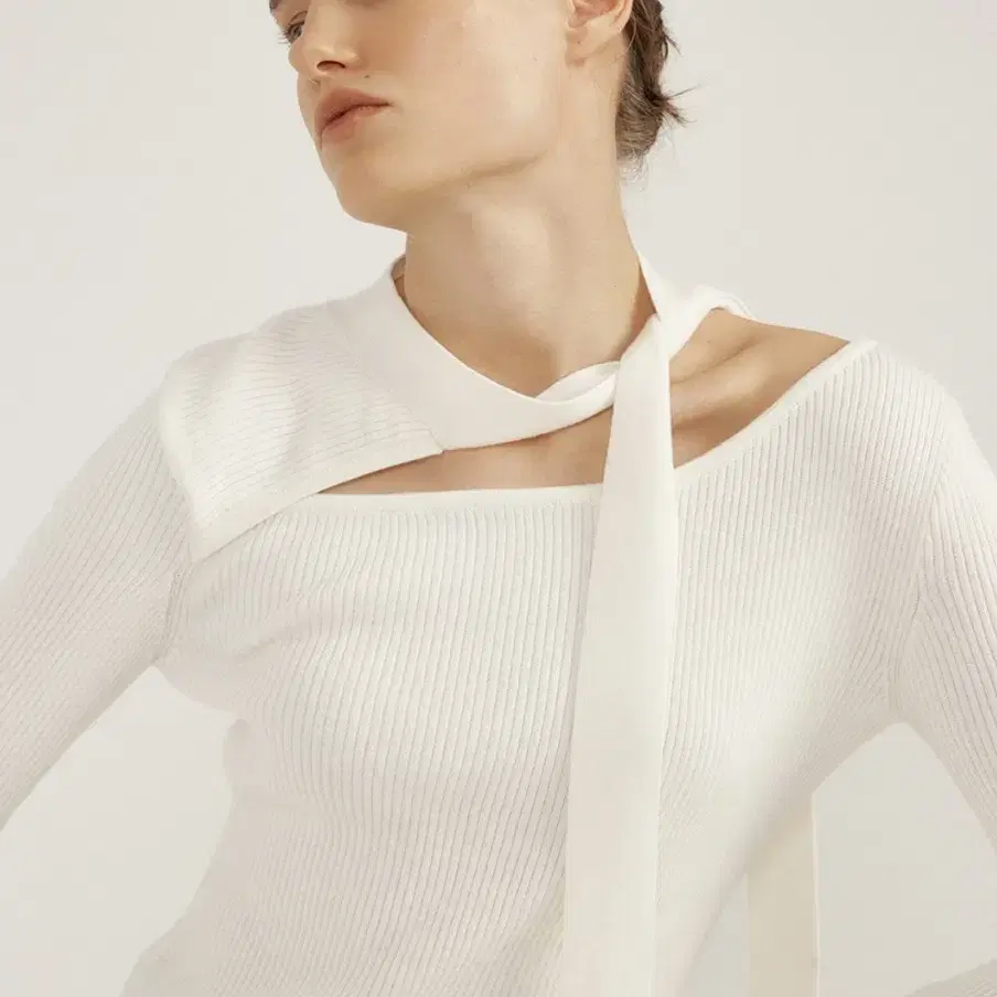 루시르주 Neck Tie Knit(IVORY) free