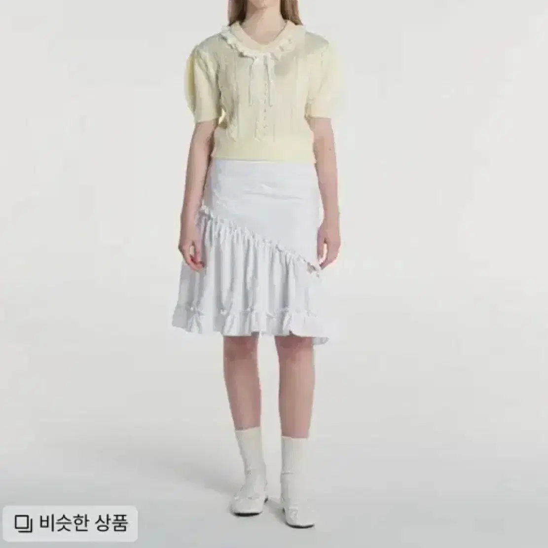 마가린핑거스 프릴 니트 V NECK FRILL CROP KNIT