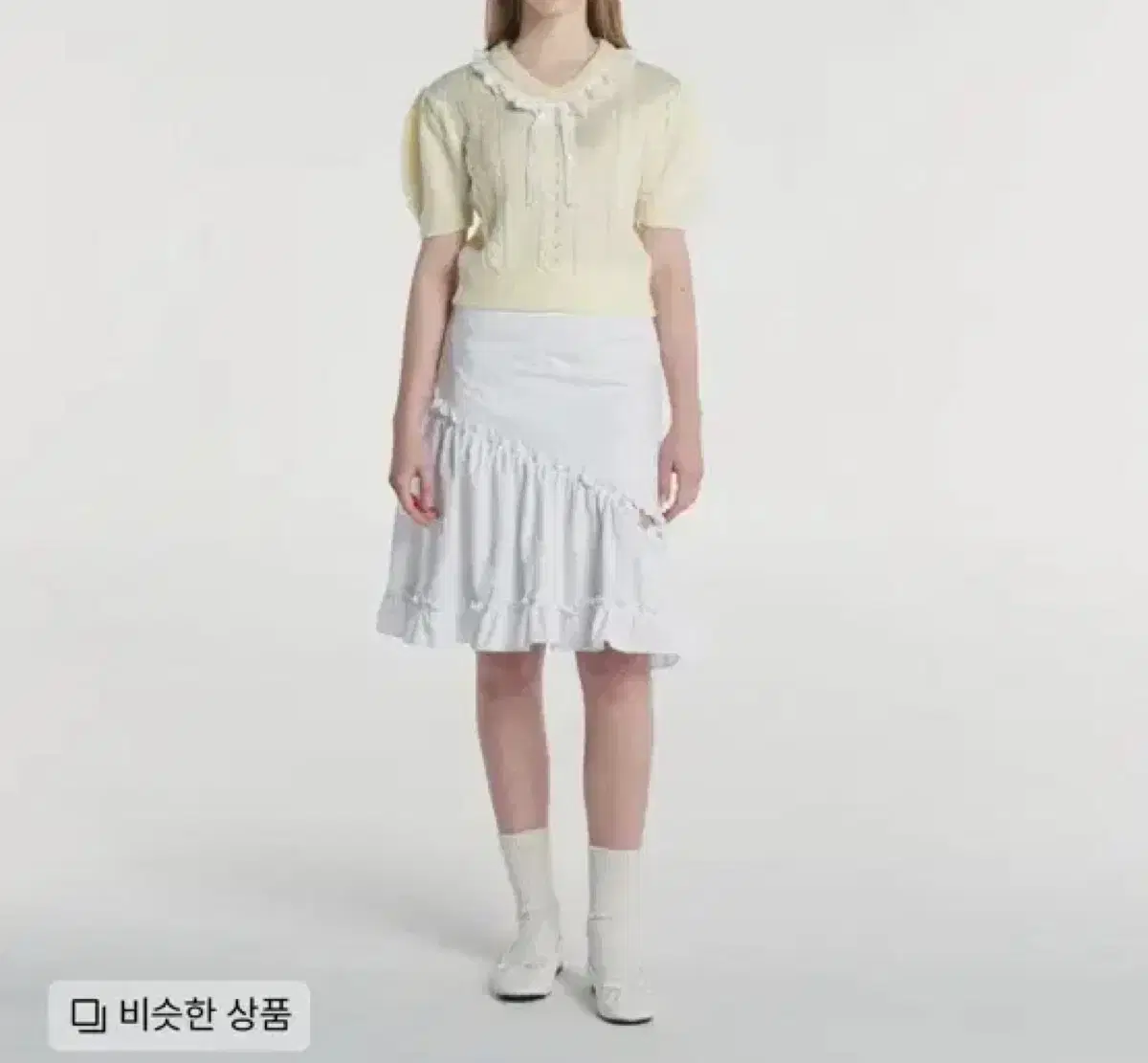 마가린핑거스 프릴 니트 V NECK FRILL CROP KNIT