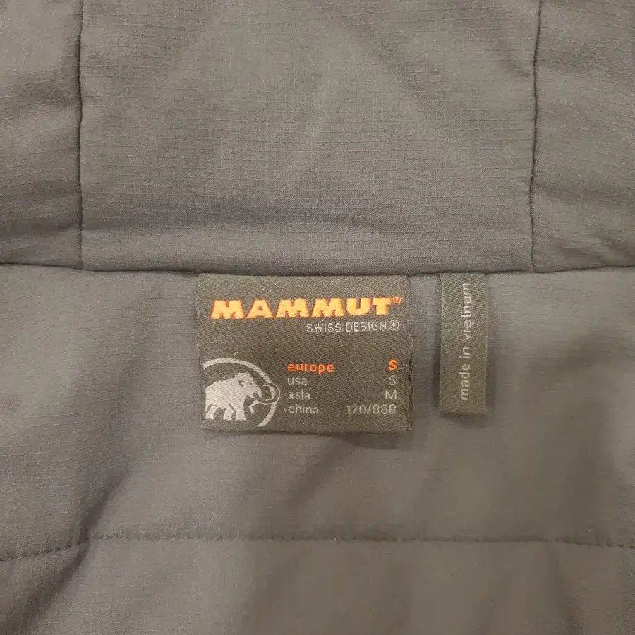 MAMMUT 마무트 패딩점퍼 국내100사이즈