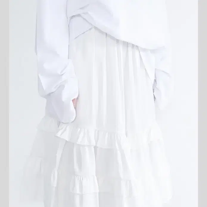 샵페어리 silky frill flare skirt