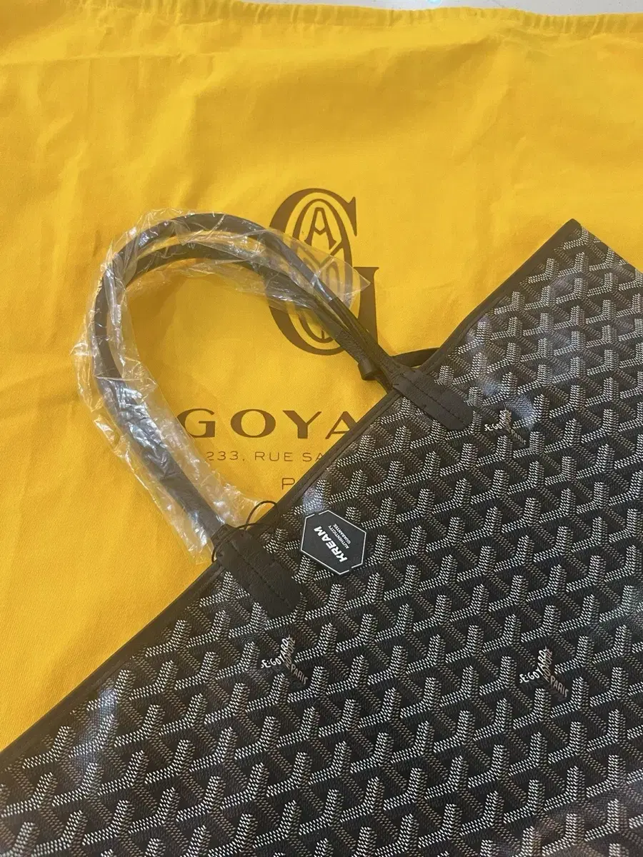 Goyard Saint Louis PM Bag Black