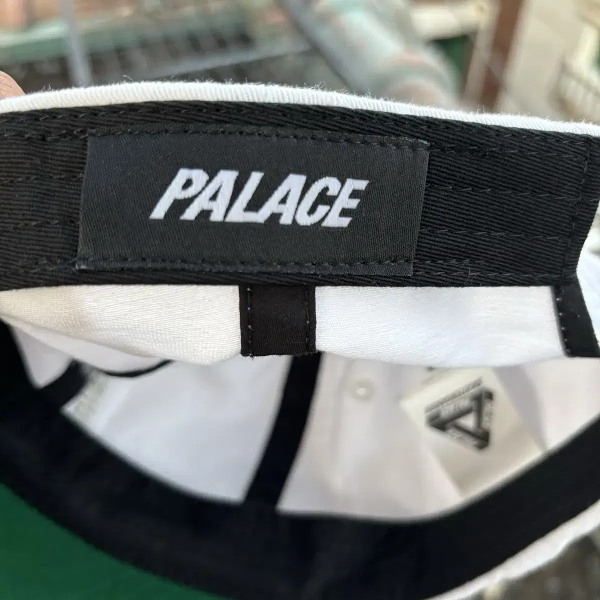 Palace 팔라스 6패널 화이트 볼캡