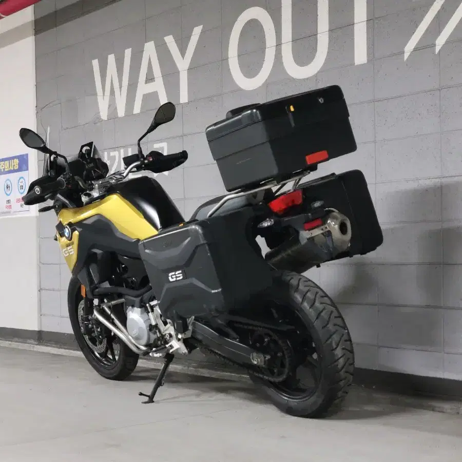 BMW F750GS 짧은 키로수,