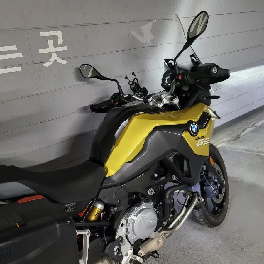 BMW F750GS 짧은 키로수,