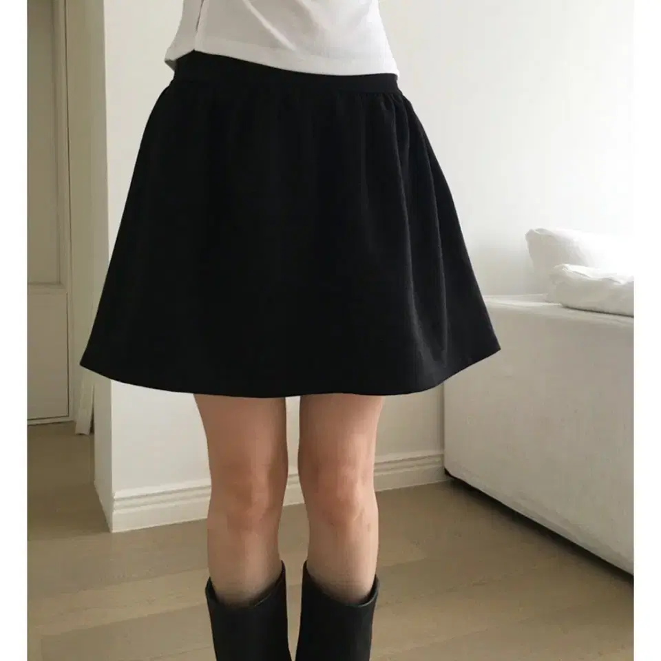 노비야카 suede flare mini skirt 스웨이드 미니 스커트