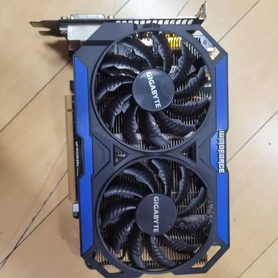 기가바이트 gtx960 2팬 팝니다 그래픽카드 gpu