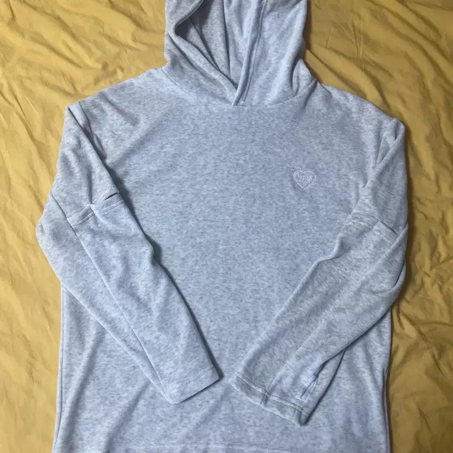 마지셔우드 SLIT SLEEVE VELOUR HOODIE 오트밀(새상품)