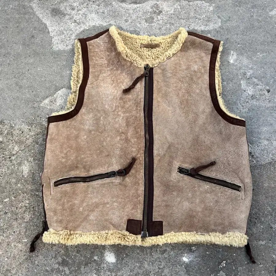 VINTAGE MOUTON VEST 빈티지무통베스트