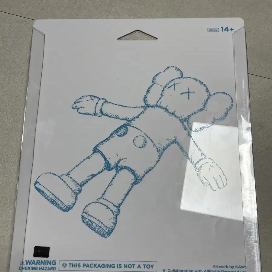 KAWS 카우스 홀리데이 코리아