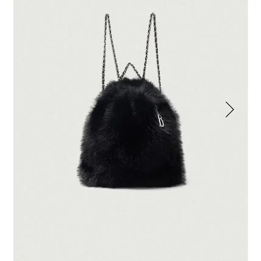 더바넷 퍼백팩 Black Fur Drawstring Backpack