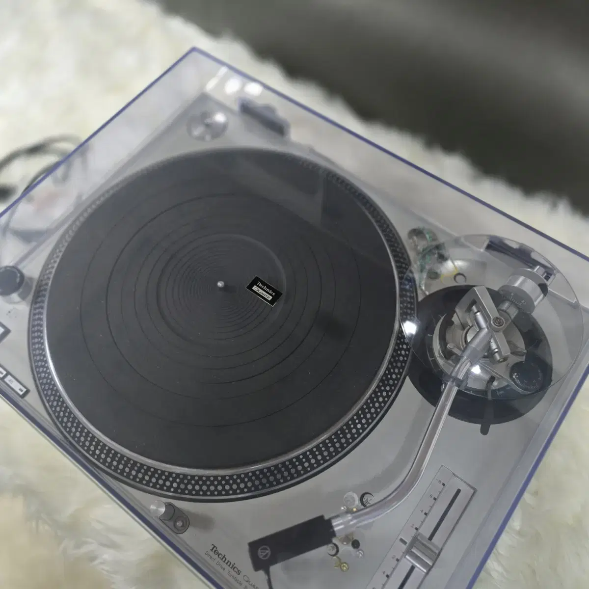 턴테이블 테크닉스 (TECHNICS) SL-1200MK2.