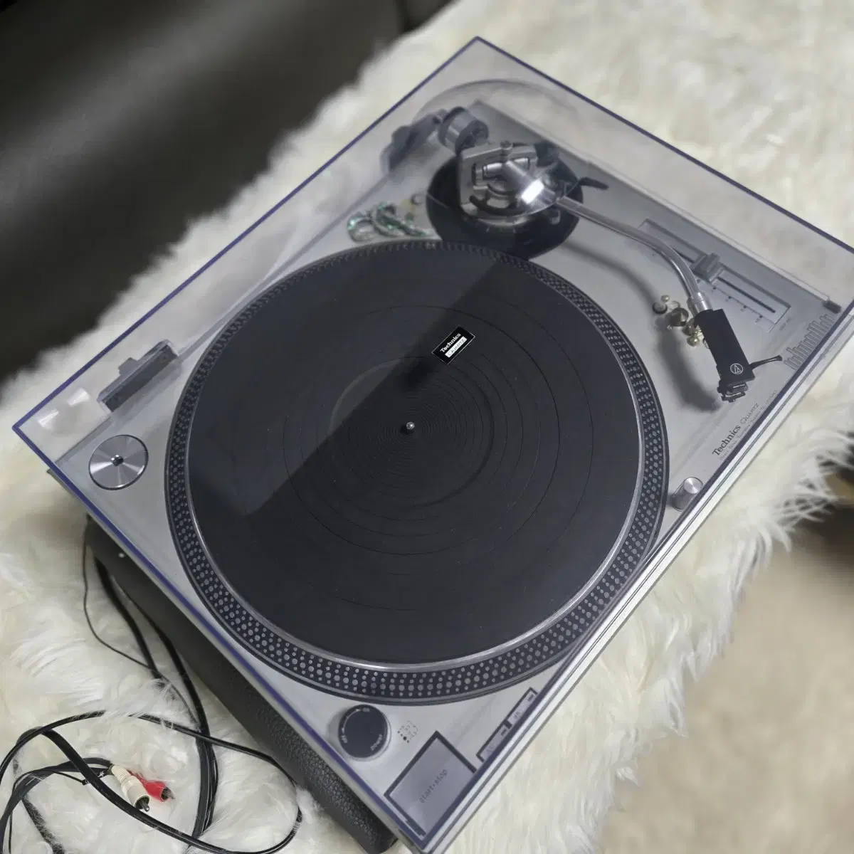 턴테이블 테크닉스 (TECHNICS) SL-1200MK2.