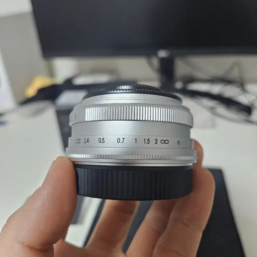 보이그랜더 울트론 27mm f2 x마운트 실버