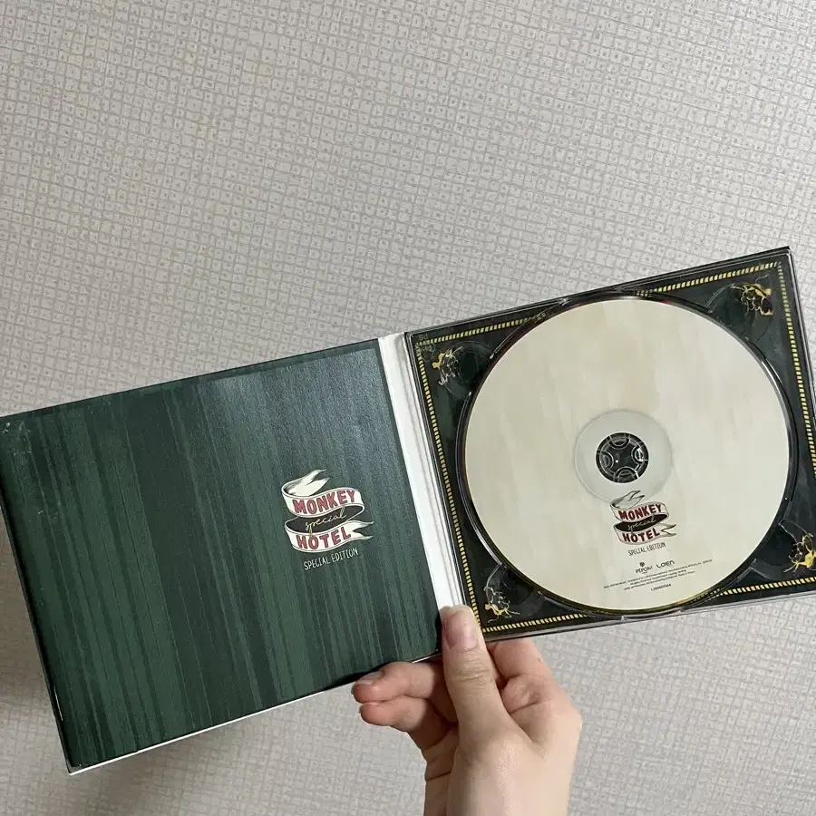 잔나비 cd 모음 (몽키호텔,환상의나라,넌센스)