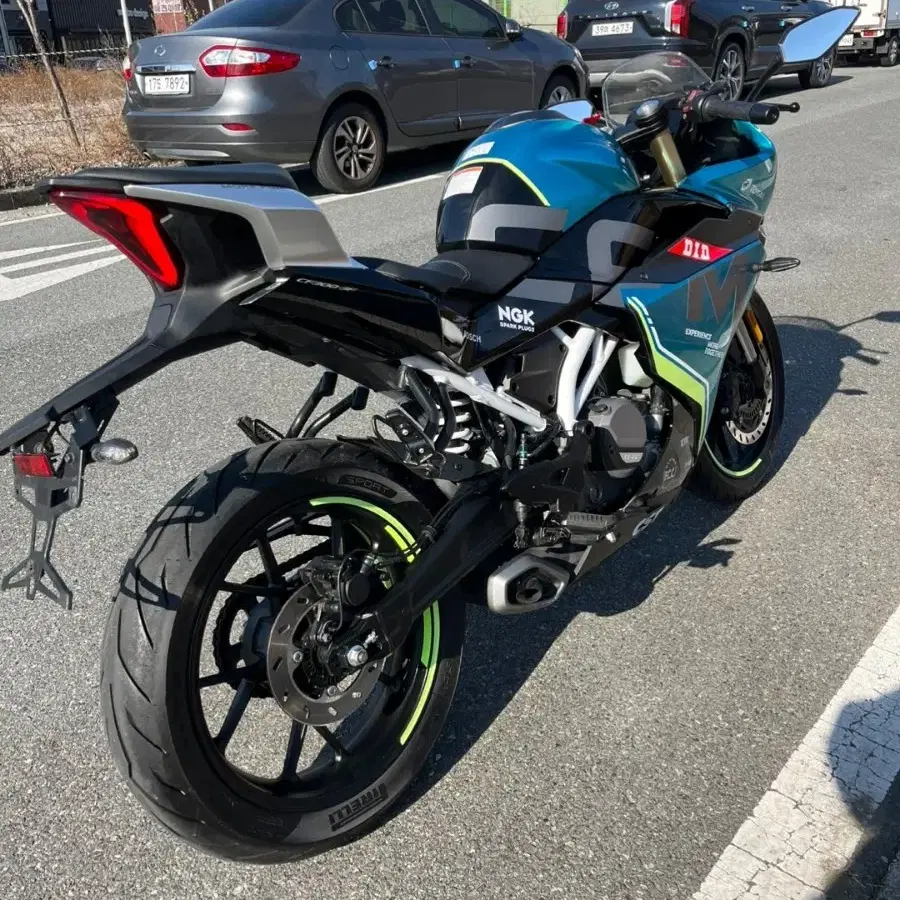 22년 300SR ABS 신차급유지 최상의컨디션 8600km