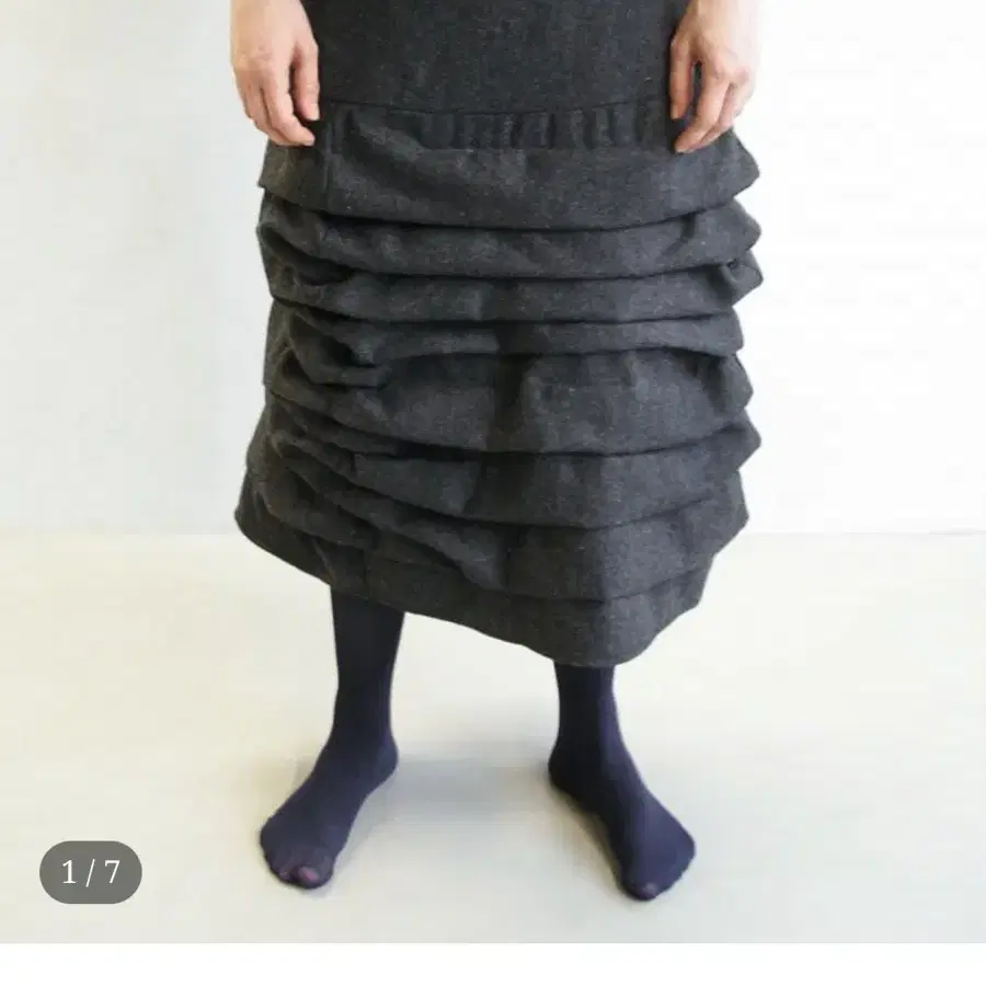 eonts 에옹쓰 piled wool skirt 2