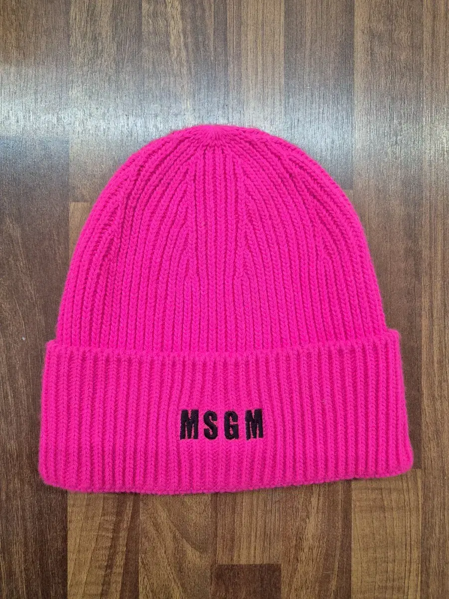 (1회착용)MSGM 로고 자수 비니