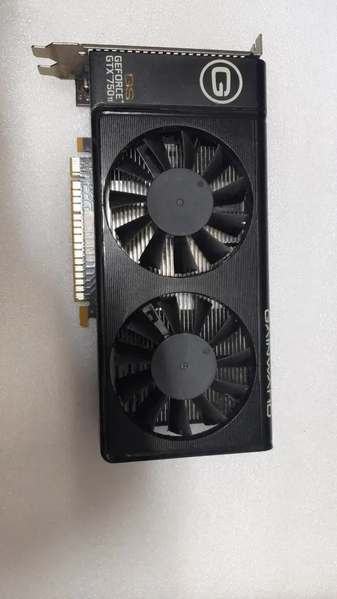 GTX750  2GB 그래픽카드