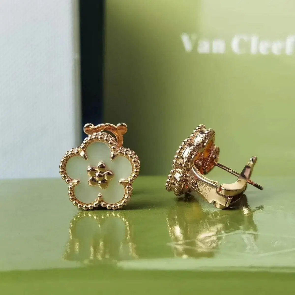 Van Cleef & Arpels 귀걸이