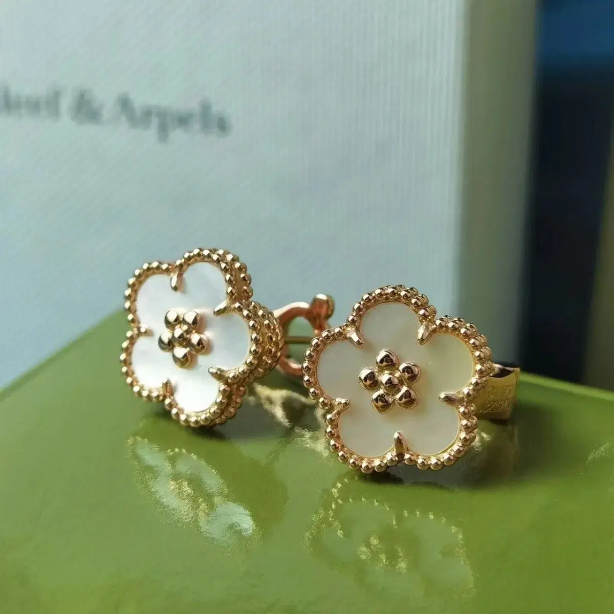 Van Cleef & Arpels 귀걸이