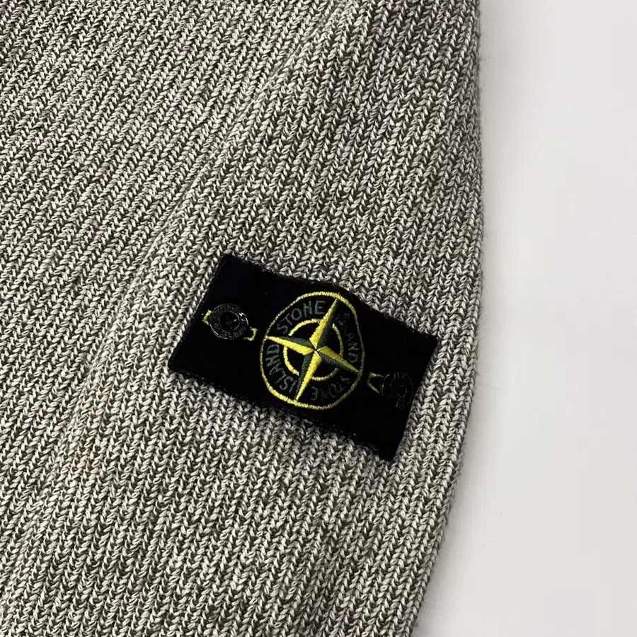 Stone Island 스톤아일랜드 와펜 하프집업 니트 카키