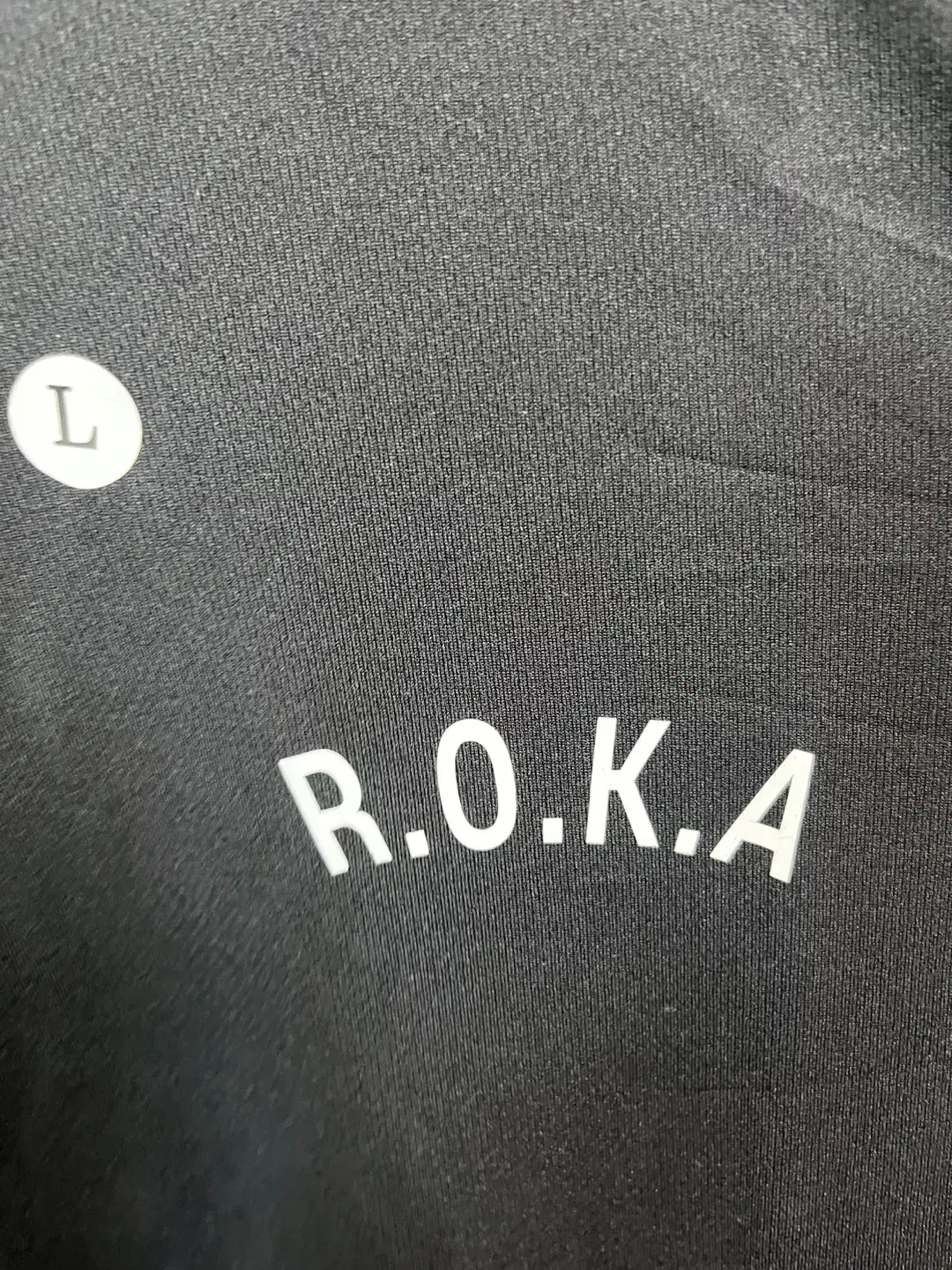 ROKA 티셔츠