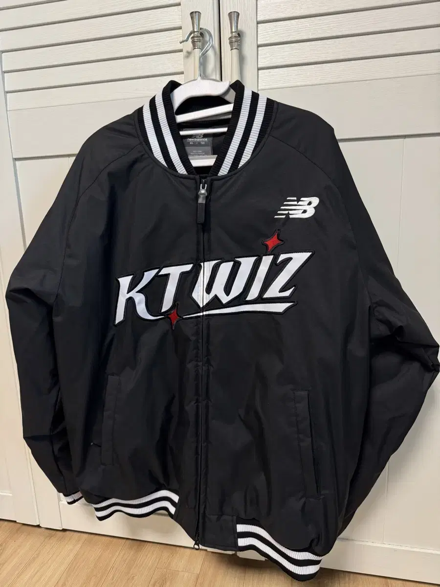 KT WIZ Katie Wiz New Balance Authentic Winter Jumper Baseball Jamba for Player Payment